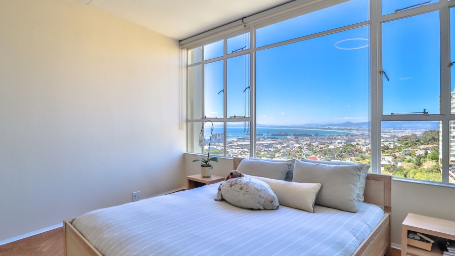 1 Bedroom Property for Sale in Vredehoek Western Cape